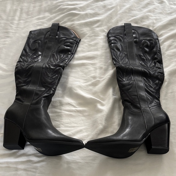 Oasis Society Shoes - Western Black Heeled Cowboy Boots